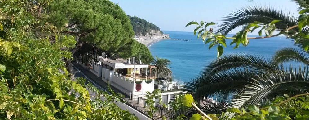 Hotel Villa Adele Celle Ligure Exteriör bild